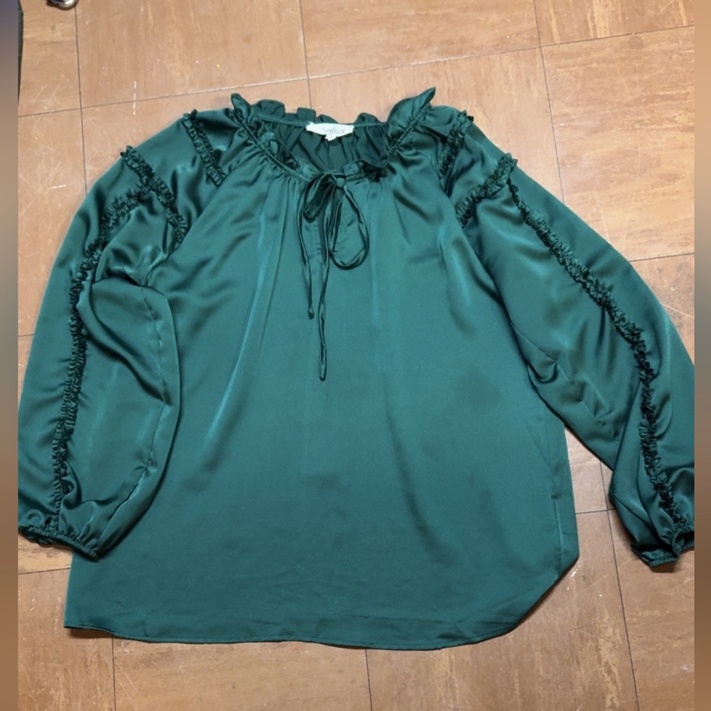 Elegant Green Women's Top
